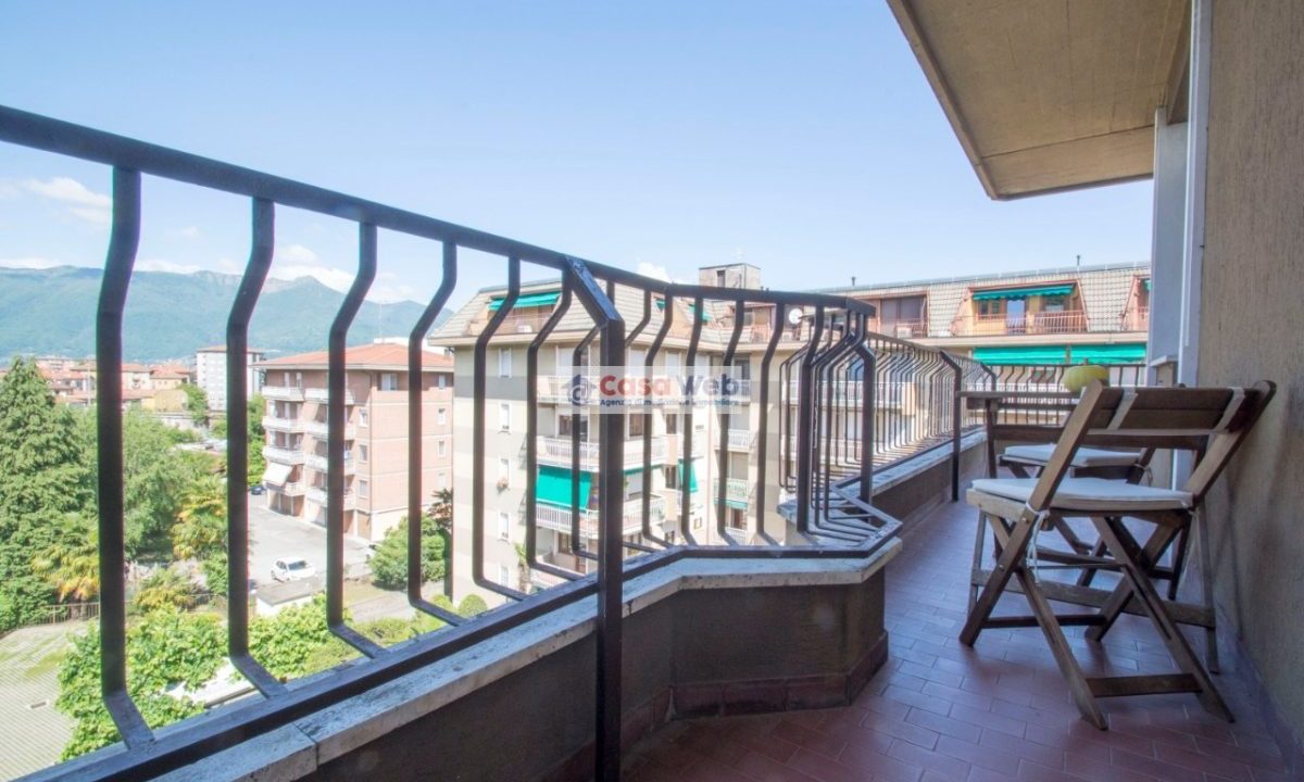 06-1 Balcone