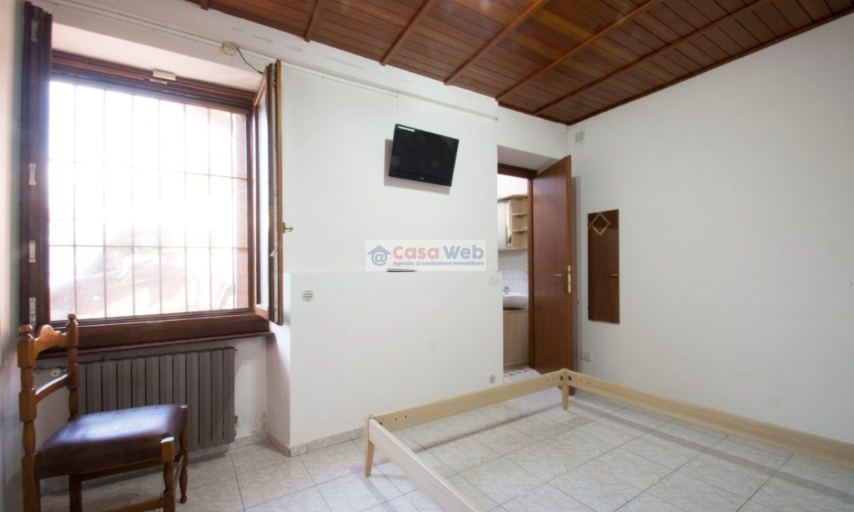04-1 PT Camera