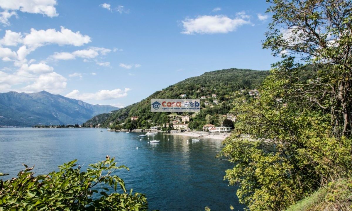 Vista lago e spiaggia 02