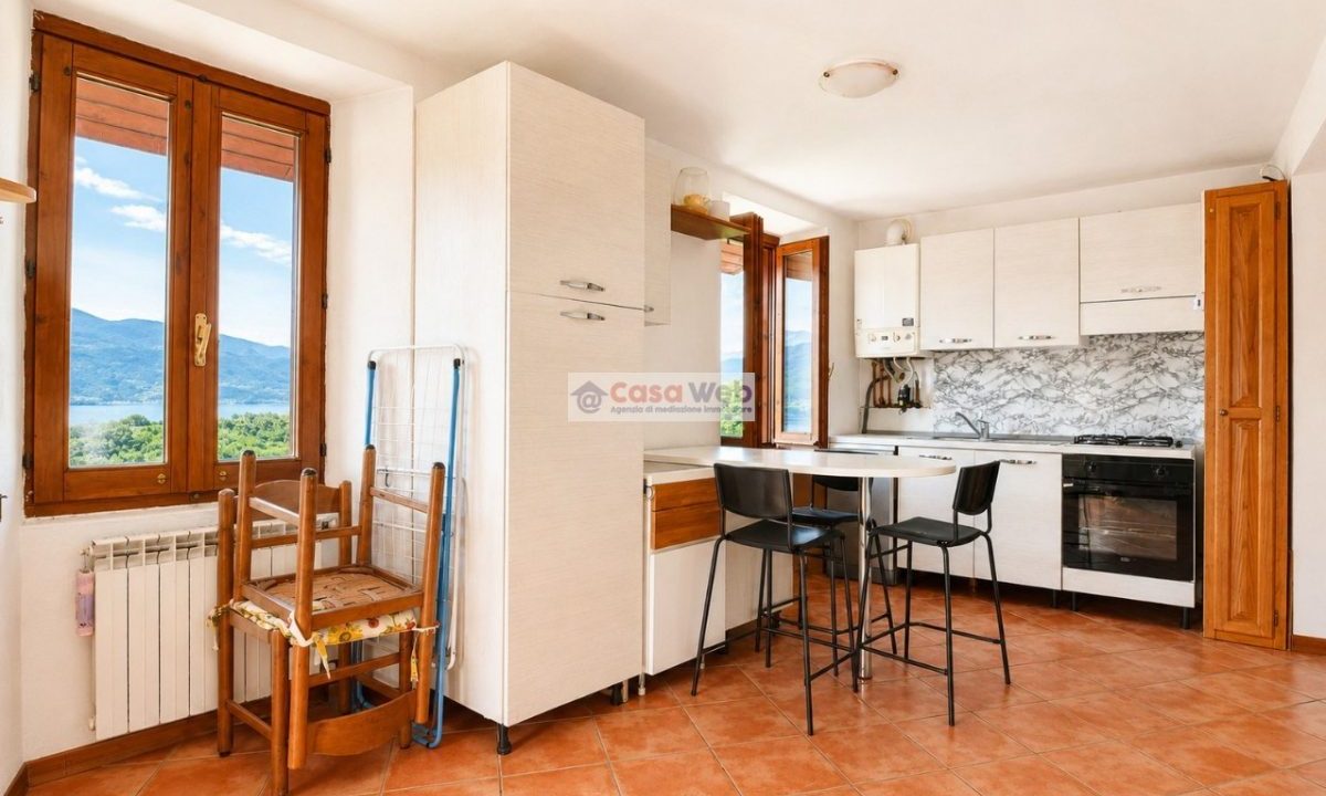 03-2 Soggiorno-angolo cott.