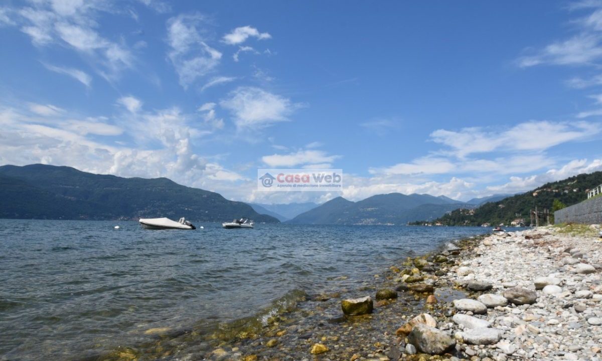 Lago-spiaggia Monte S