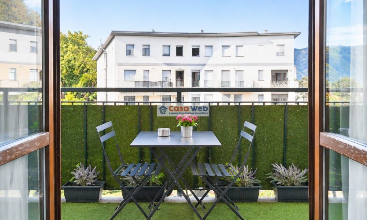 08-1 Balcone